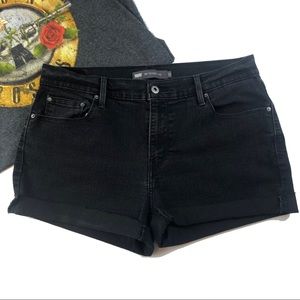 Vintage High Waist Levi’s 505 Black Shorts 10